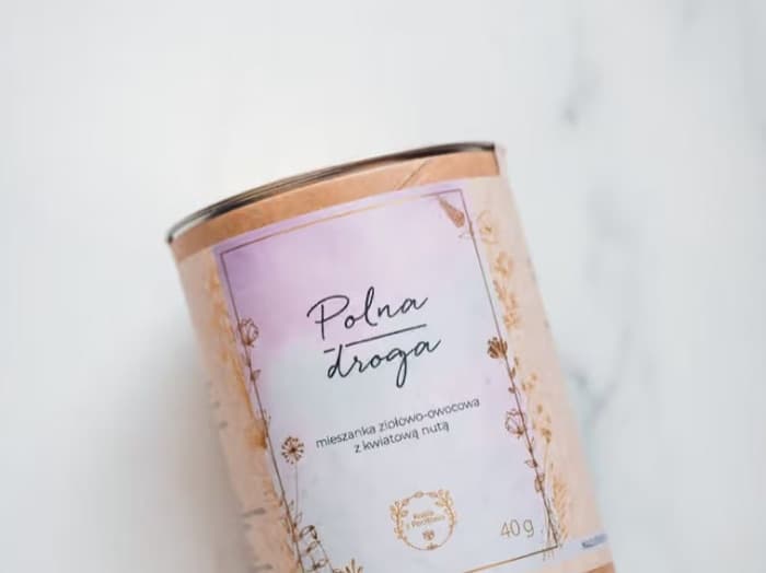 A tin of the Polna droga herbal blend