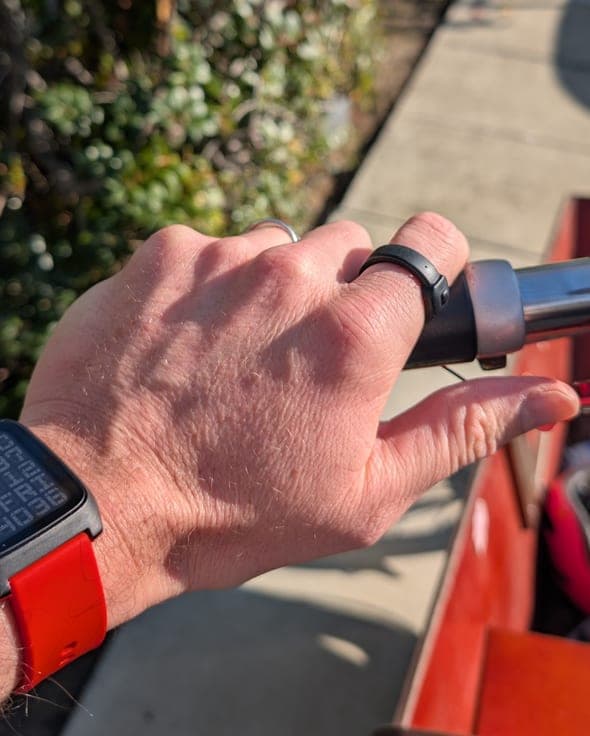 Pebble Time 2 and the Index 01 ring on a bike handlebar